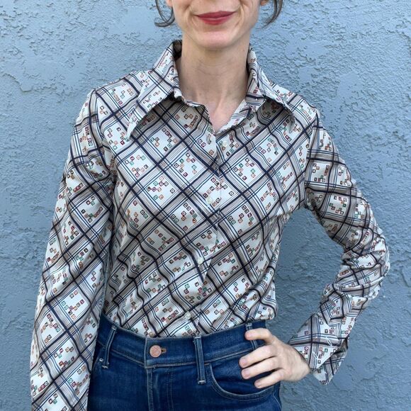 1970s Polyester DShirt Vintage Jones New York hippie disco blousein Womens Small - Picture 1 of 9